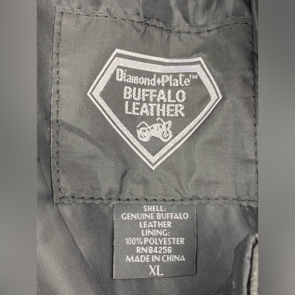 Diamond Plate Buffalo Leather size XL Black Leather Motorcycle Biker Chaps - Picture 6 of 10